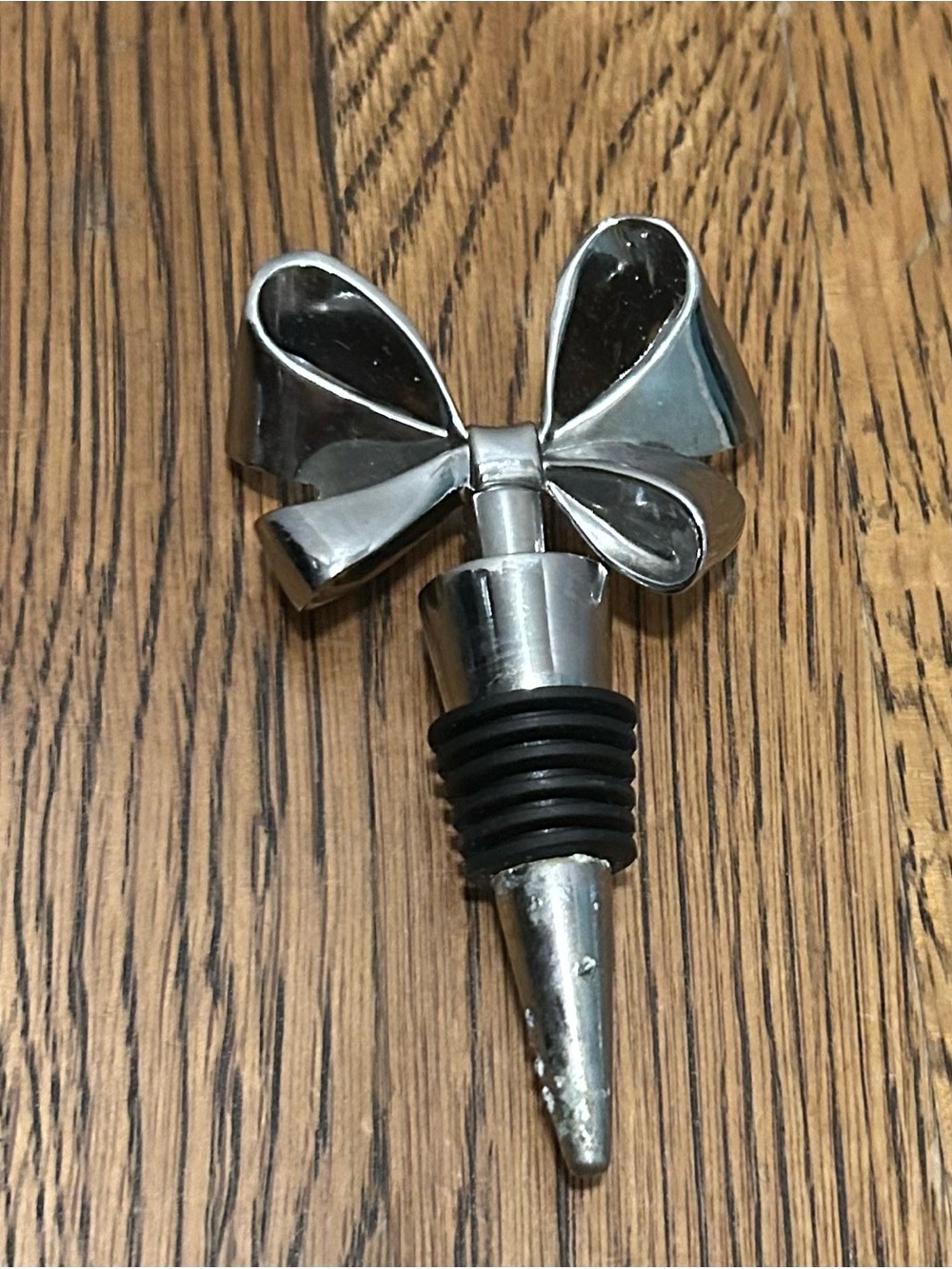 Silver Bow Bottle Stopper - Decorative Wine Pourer look close at bottom